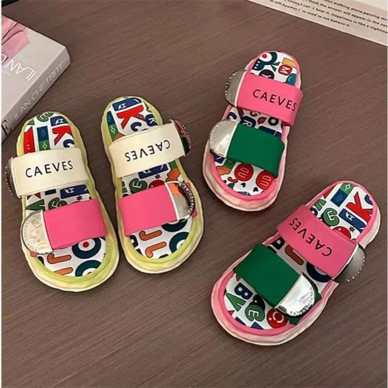 Tuya Slippers Summer Outdoor 2026 New Style Fashionable Platform Thick Sole Versatile Beach Slippers