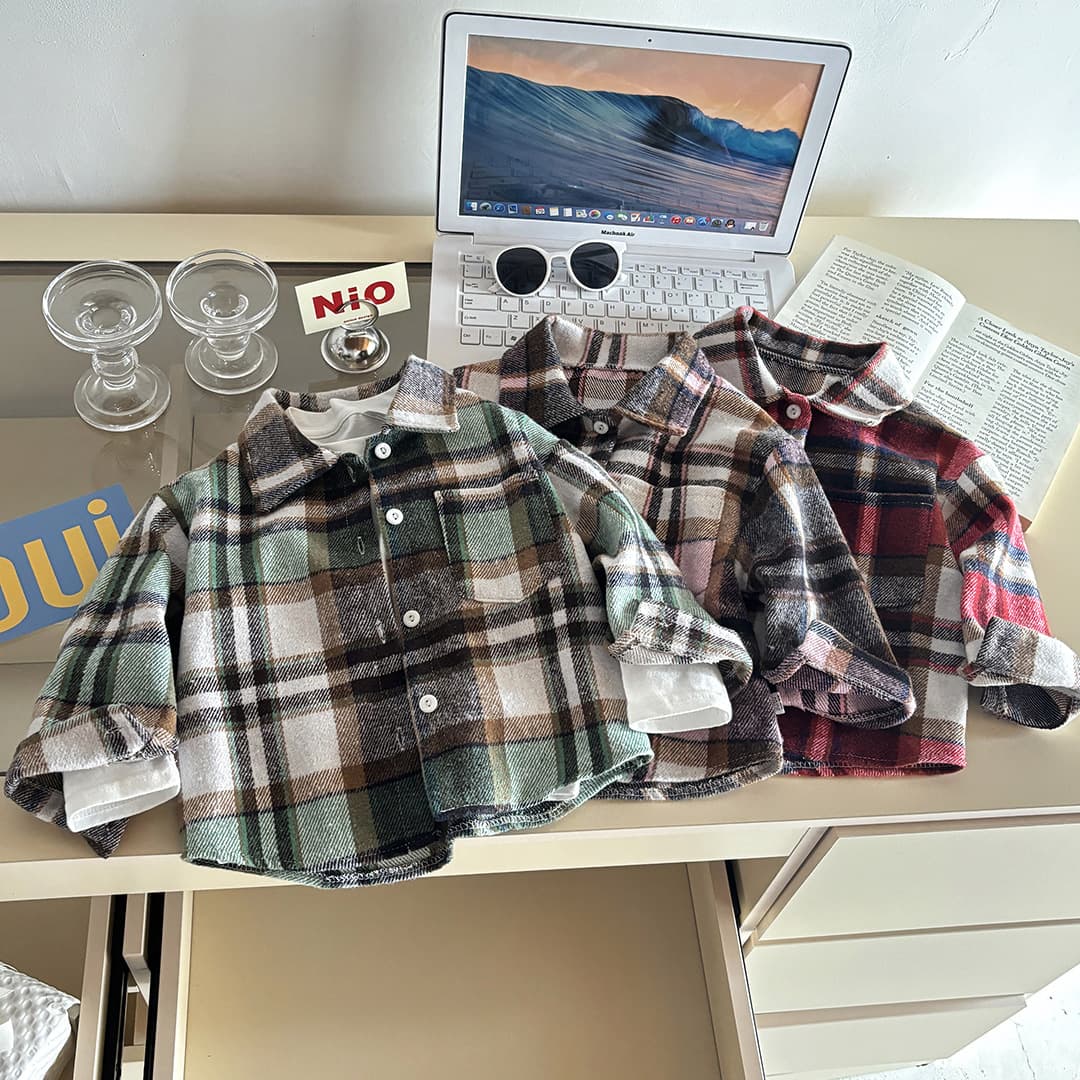 Children's long-sleeved plaid shirt, autumn style, boys' retro color-block cardigan, collared top, girls' coat.