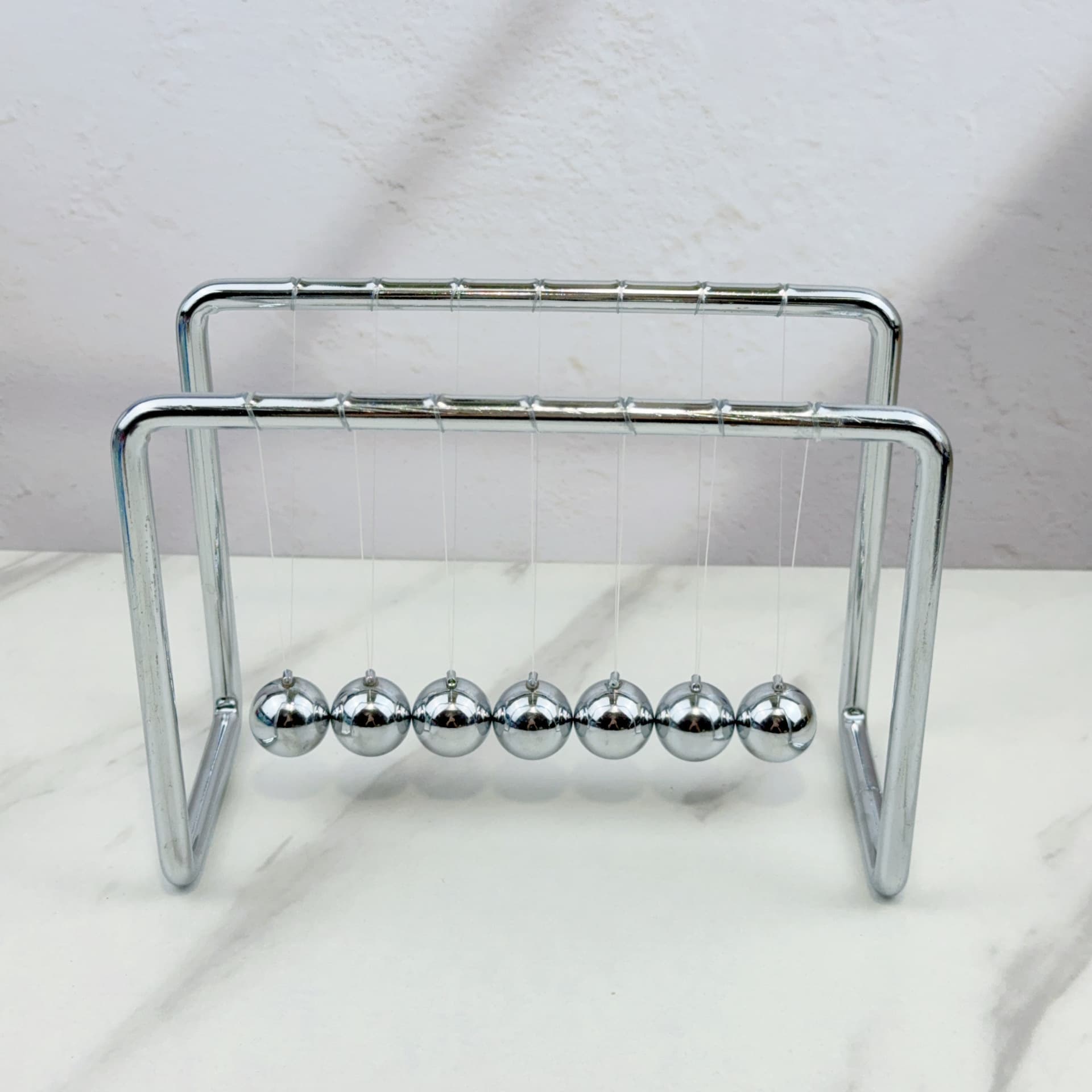 All-Metal 7-Ball Newton Bumper Balls Physics Law Stress Relief Ornament Creative Newton's Cradle Craft