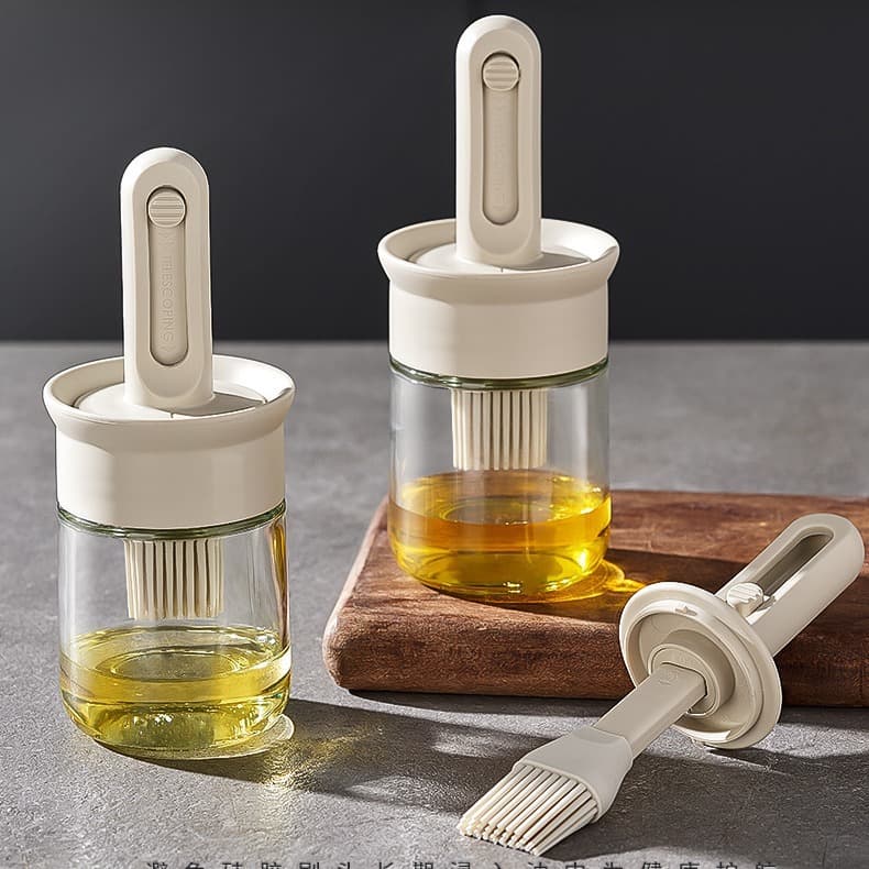 Kitchen high-temperature resistant silicone oil brush with integrated glass oil bottle, retractable food-grade baking grill brush