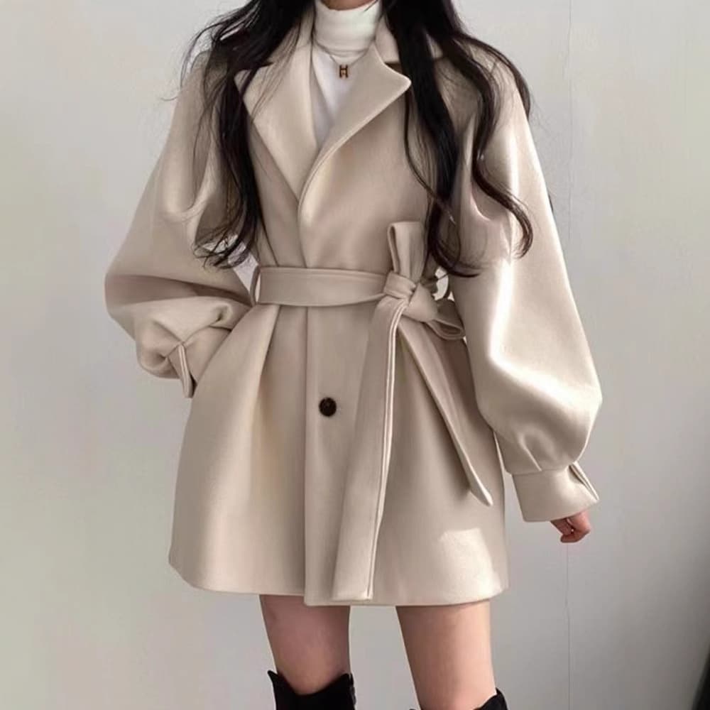 Hepburn style black woolen coat for women autumn and winter 2024 new small waist thickened mid-length woolen coat