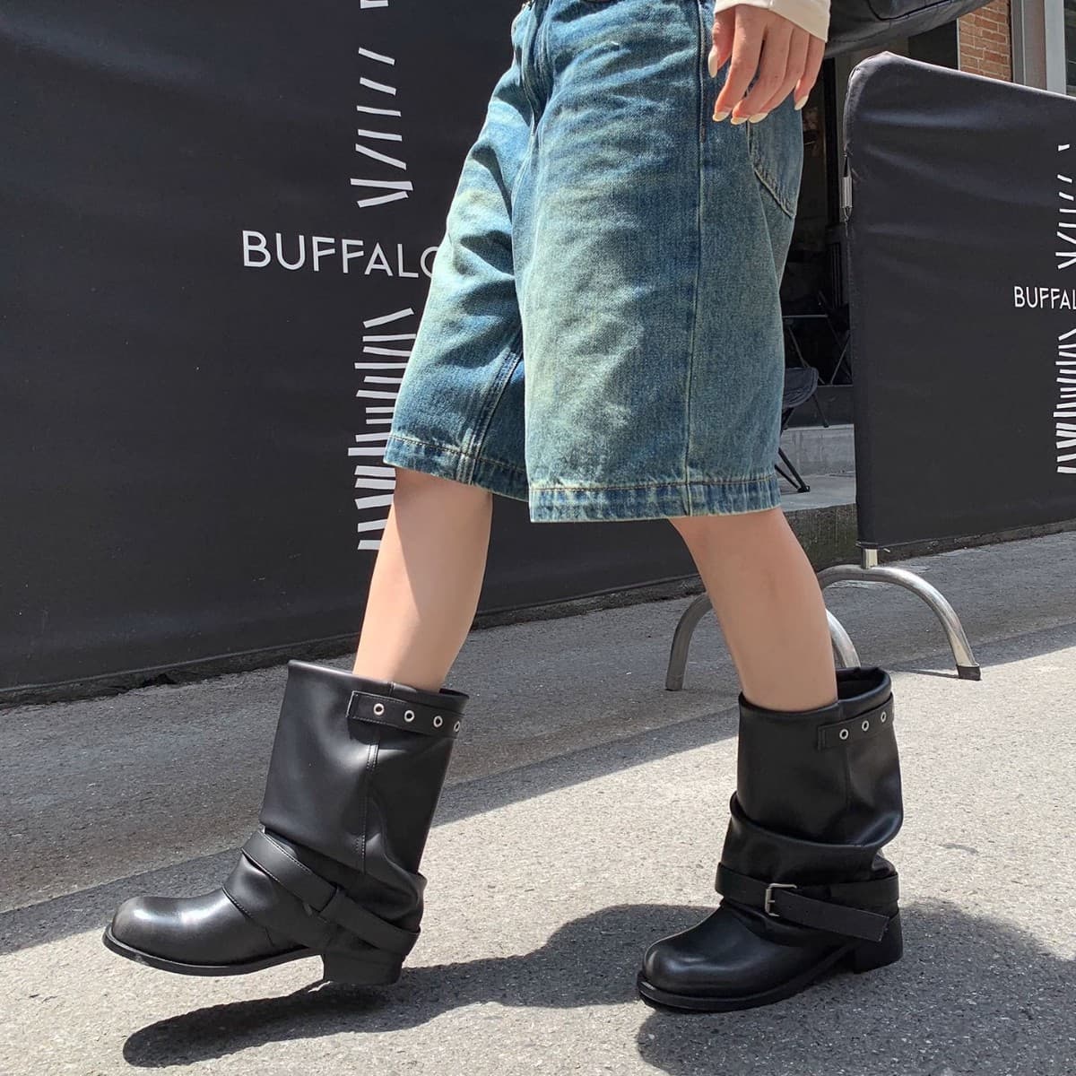 2025 New Black Maillard Mid-Calf Boots Women Western Boots Motorcycle Martin Boots Wrinkled Stacked Boots Women
