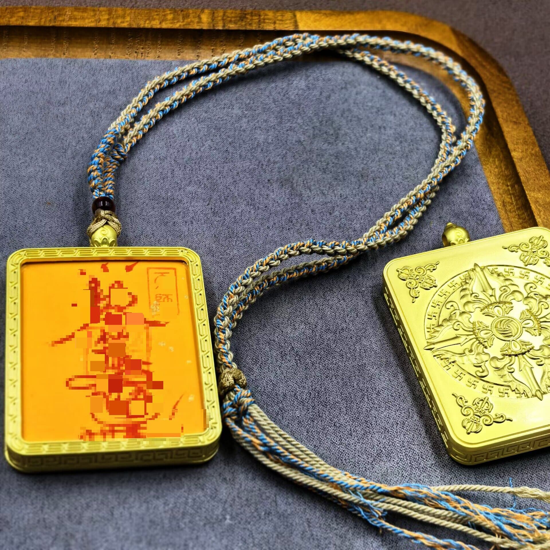 Longhushan Thangka "Fu" Character Pendant, Daoist Gawu Box Pendant with Alloy Case