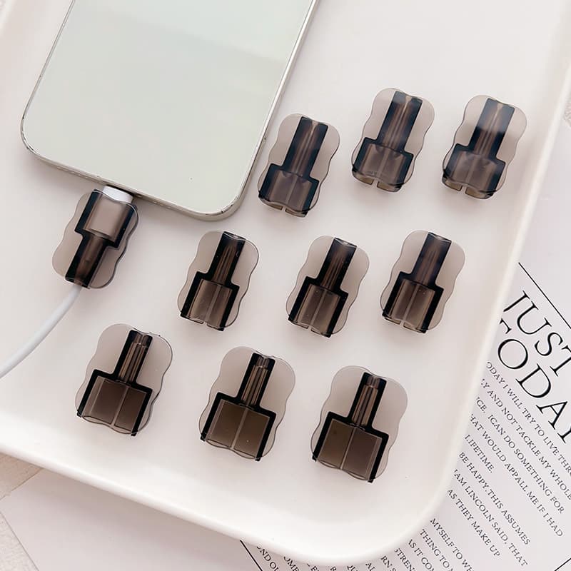 Suitable for Android data cable protective cases, wavy transparent black wire biteer, charging cable shell, soft shell with a slightly hard feel, highly elastic and supple.