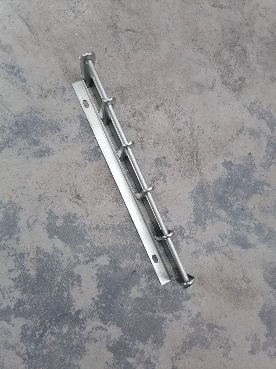Source factory medium-thick single-pole street code cold galvanized power street code wire code low-voltage wire pulling frame with porcelain insulator