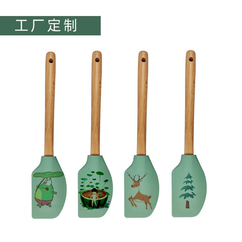 High Temperature Resistant Kitchen Baking Tools, Irish Festival Valentine's Day Silkscreen Large Wooden Handle Silicone Scraper