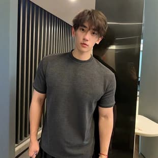 Crew Neck Regular Shoulder Stylish Men's Fashion Short-Sleeve T-Shirt, Sports Elastic Cuffed Sleeve Base Layer Top for Young Men