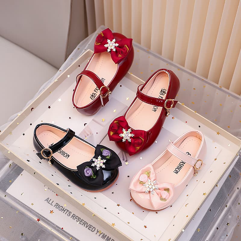 Girls' leather shoes, princess style, little red shoes, ladylike style, single shoes for toddlers, children, and adults, perfect for Children's Day, matching dresses.