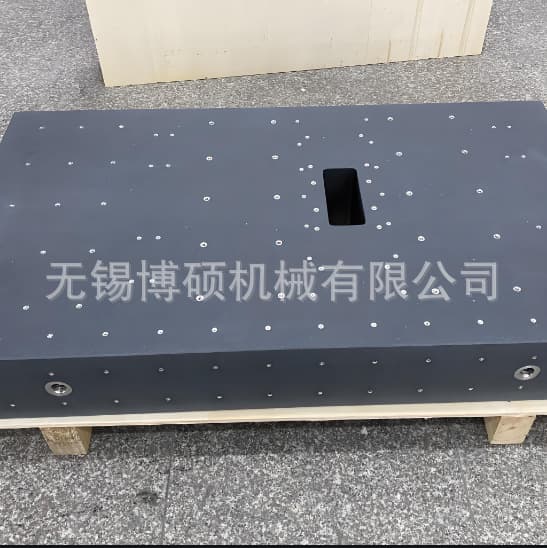 Drilled marble platform processed according to drawing requirements, drilling and sleeving bed, guide rail platform, inspection marble flat plate