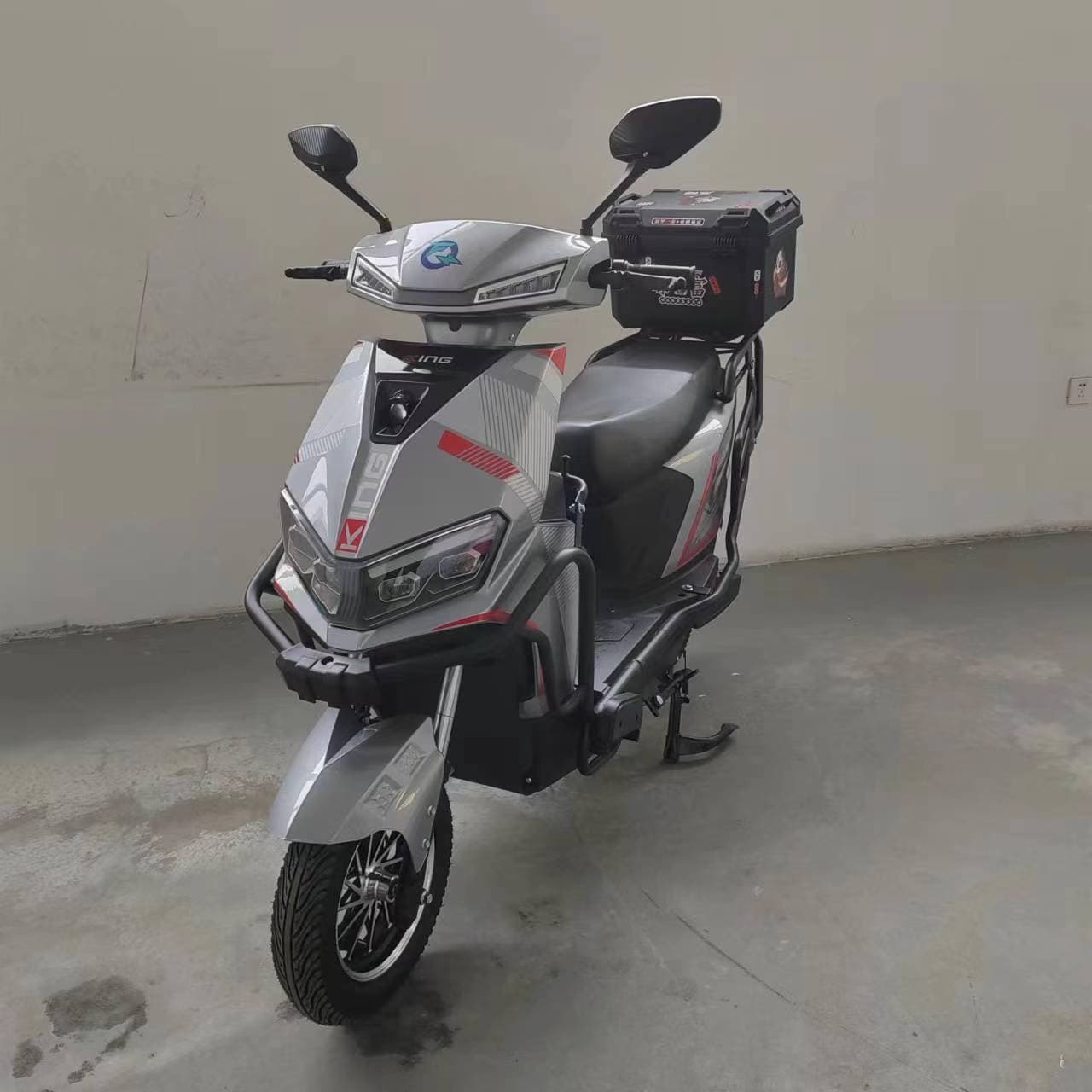 New Export Electric Scooter Zhenbao Commuter High-Speed Electric Motorcycle Source Factory Wholesale Two-Wheel Scooter
