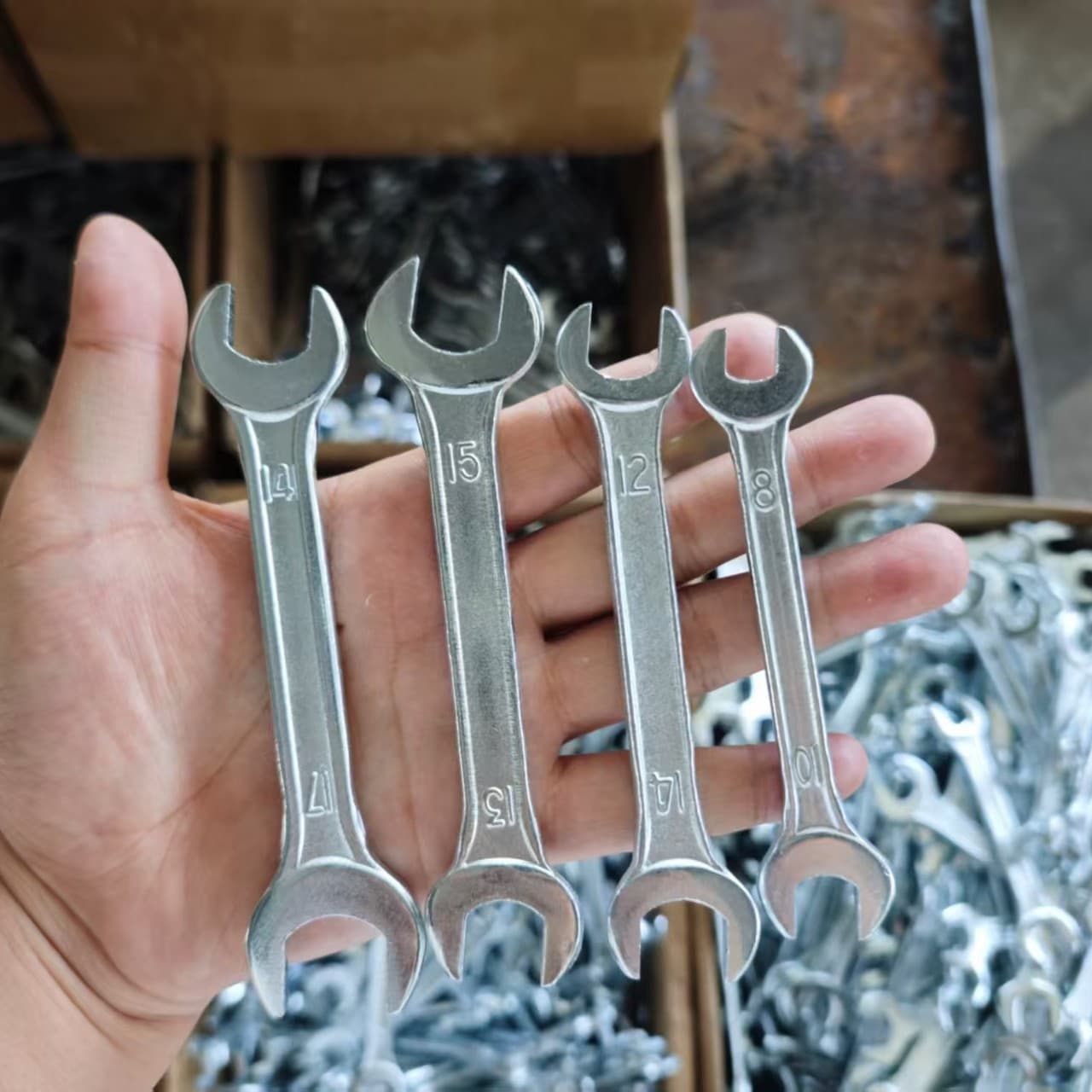 High-hardness open-end wrench, galvanized forged wrench, double-end manual fixed wrench, matching wrench manufacturer wholesale.