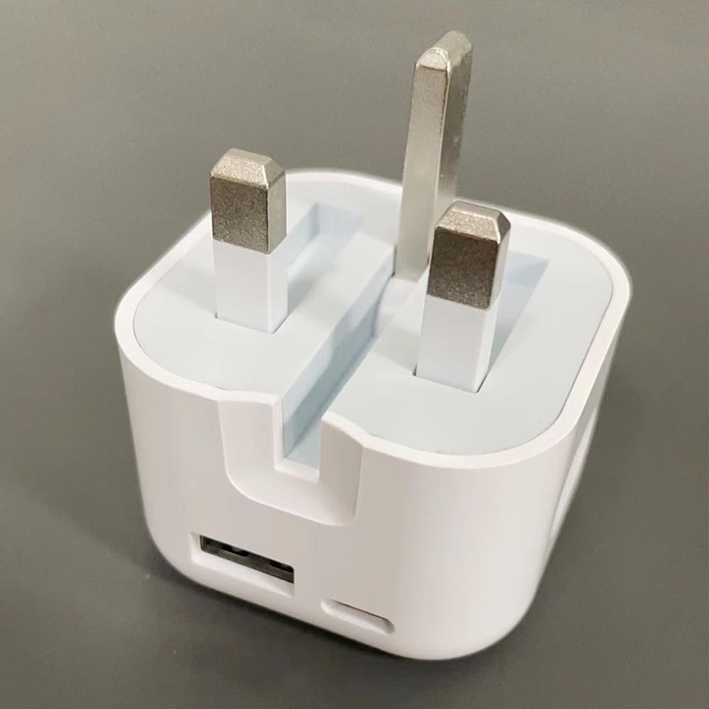 PD35W UK Standard A+C Charger USB Multi-Port Apple Phone Fast Charger UK Plug Foldable Pin TPC
