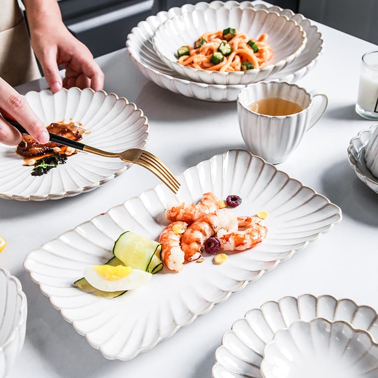 Factory custom kiln-variable ceramic tableware, OEM/ODM logo chrysanthemum bowl and plate soup plate production