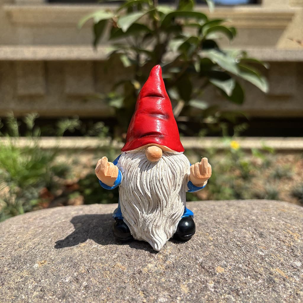Cross-border new middle finger dwarf outdoor courtyard lawn decoration home small ornaments resin crafts garden landscape
