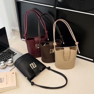 Women's Bag 2026 New High-Quality Texture Bucket Bag Fashion Trendy Handheld Single Shoulder Bag Daily Versatile Bucket Bag