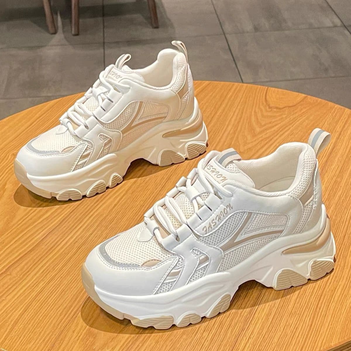 Women's 2025 Spring New Style Thick-Soled Platform Shoes with Hidden Height, Breathable Mesh Casual Shoes for Petite Women