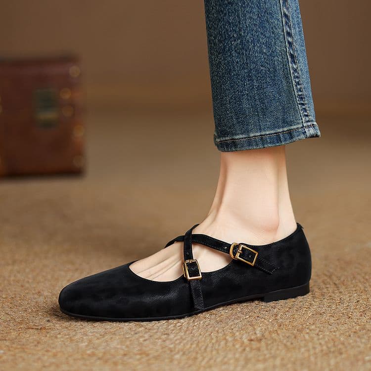 Shallow Mouth Flat Cross Strap Ballet Shoes 2025 Spring New Shallow Mouth Fashion Full Leather Ballet Shoes