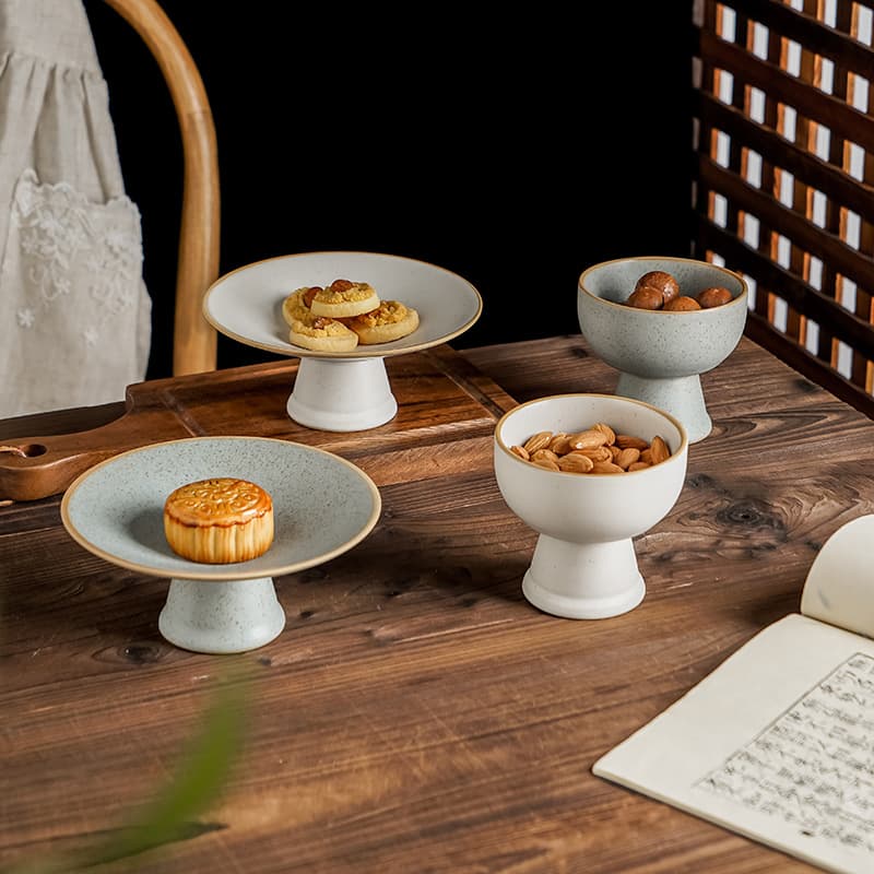 Chinese Vintage High-Foot Pastry Plate, Ceramic Dried Fruit Tray, Exquisite Japanese-Style Tea Snack Plate, Simple Dried Fruit Dish