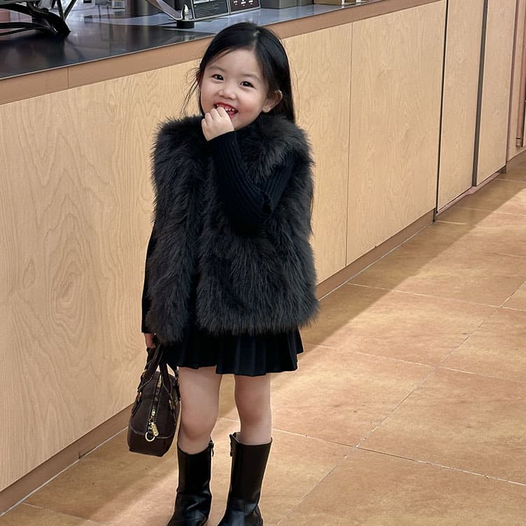 Girls' Faux Fur Vest Winter Kids' Fur-Lined Sleeveless Jacket Plush Thick Stylish
