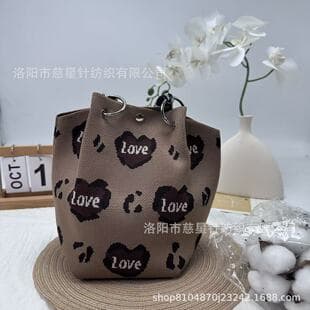 Vintage Camellia Flower Large Capacity Knitted Iron Ring Bucket Bag Versatile Casual Handbag