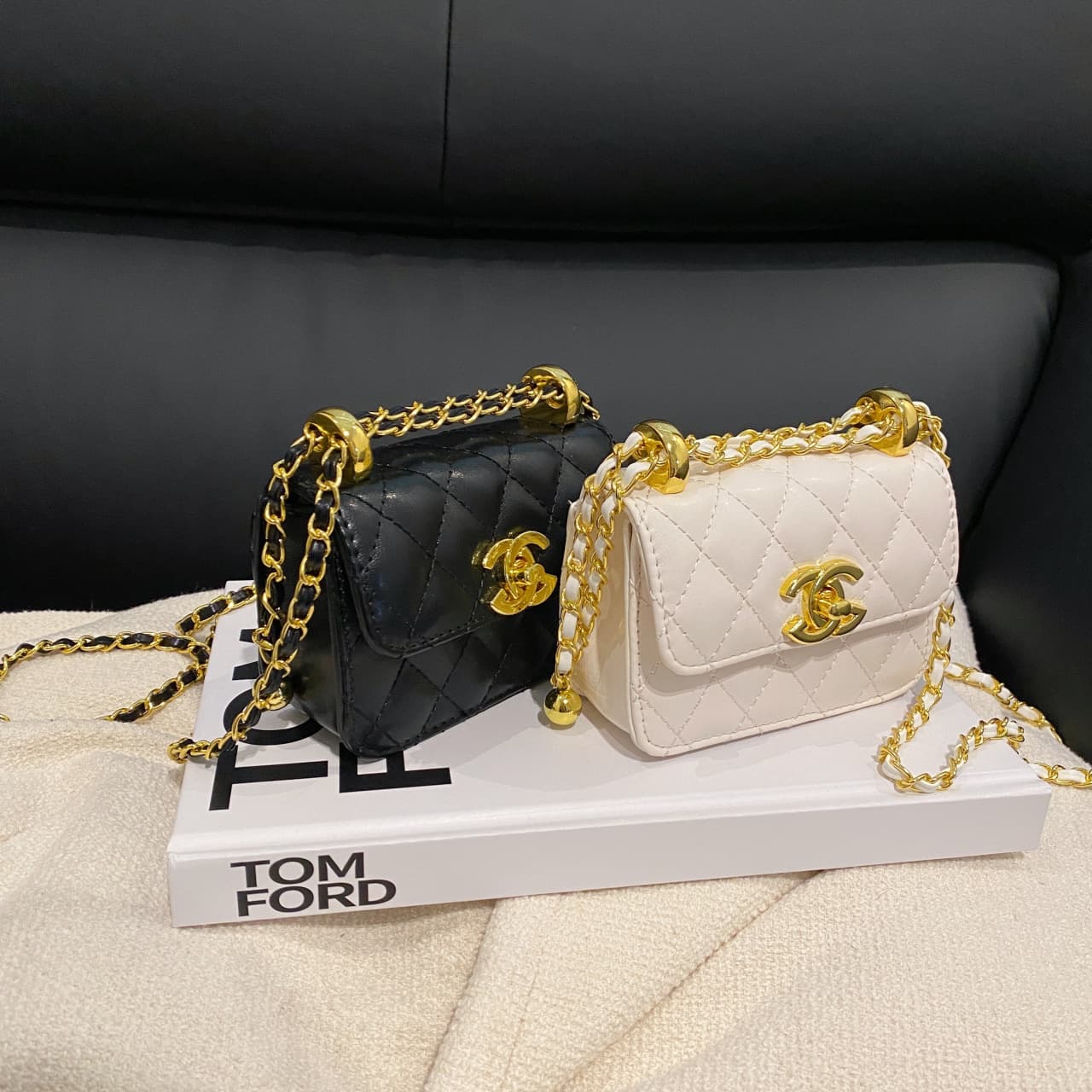 Light Luxury Diamond Quilted Women's Handbag 2025 New Mini Bag Underarm Bag Fashionable Shoulder Bag Crossbody Bag Top Handle Bag Small Square Bag