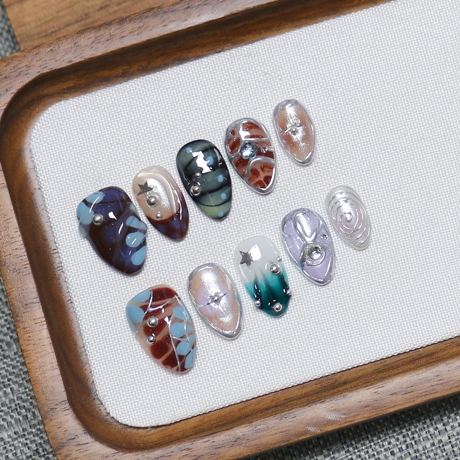 [Engraved Nail Art Collection] Cross-Border Trade Exclusive Handmade Press-On Nails, European & American Style Almond Fake Nail Tips