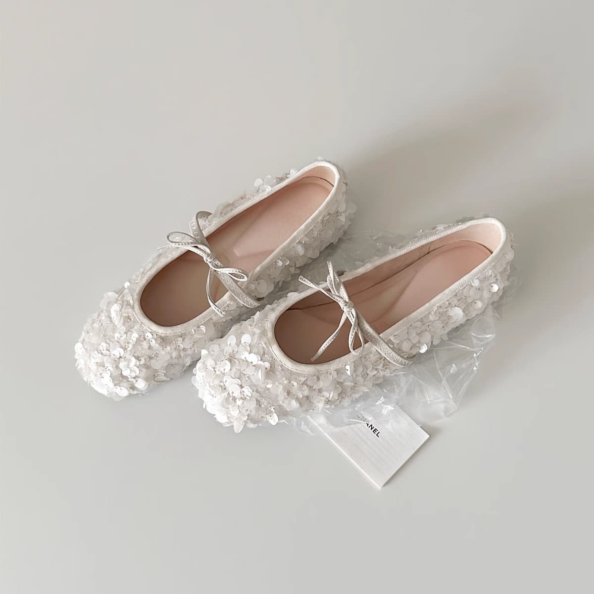 Ready stock version ~ round toe sequin bow ballet shoes shallow mouth flat shoes women's French gentle shoes with skirt