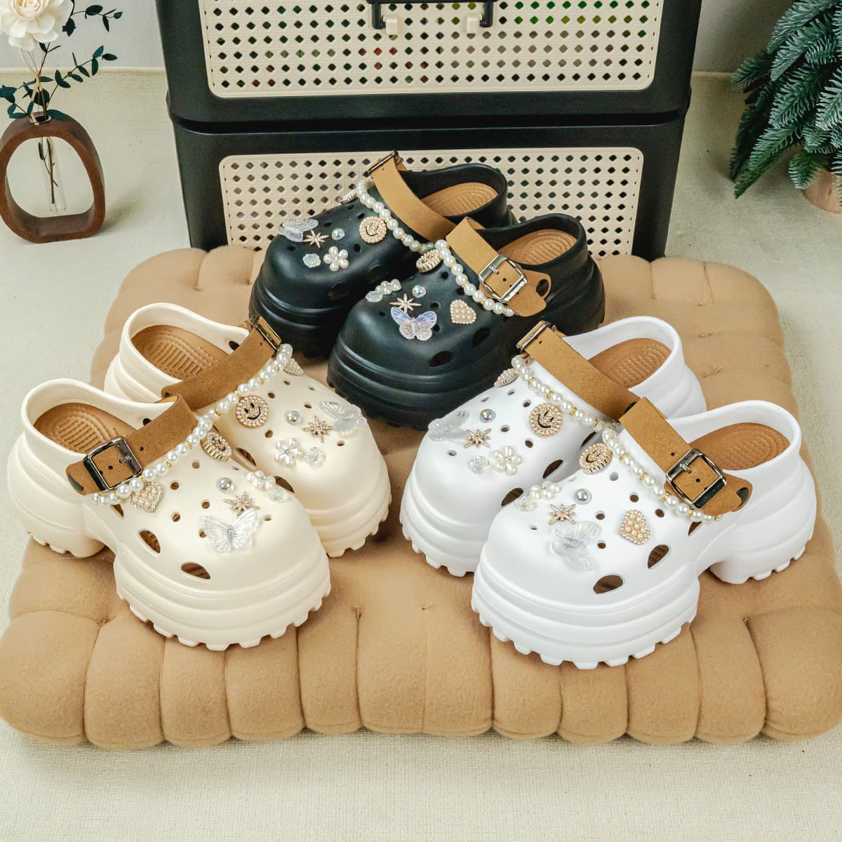 New Pearl Butterfly Smiley Fashion Height-Increasing 10cm Chunky Platform Clog Shoes for Women, Non-Slip