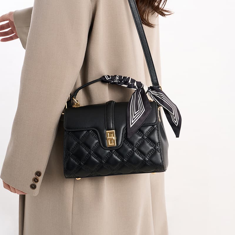 Diamond Pattern Crossbody Bag Women's New 2026 Trendy Fashion Large Capacity Handbag Commuter Shoulder Bag