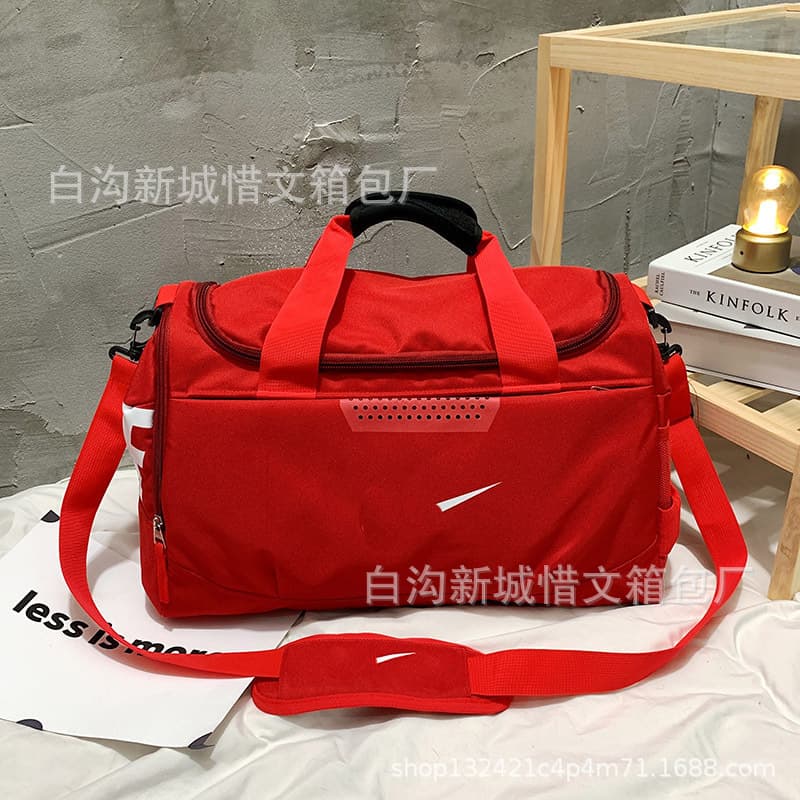 New Trendy Large Capacity Outdoor Sports Gym Bag, Fashionable Shoulder Bag for Short Trips, Casual Handheld Travel Bag
