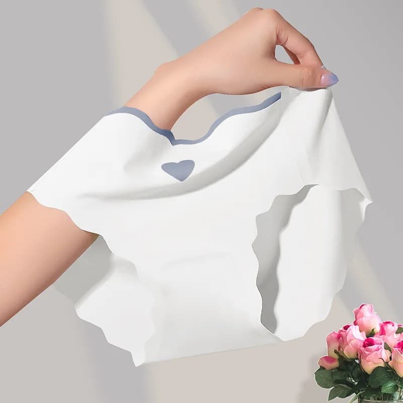 Japanese Ice Silk Heart Print Panties for Women, Thin Mid-Rise Plus Size, Breathable Cotton Crotch, Seamless Sexy Underwear