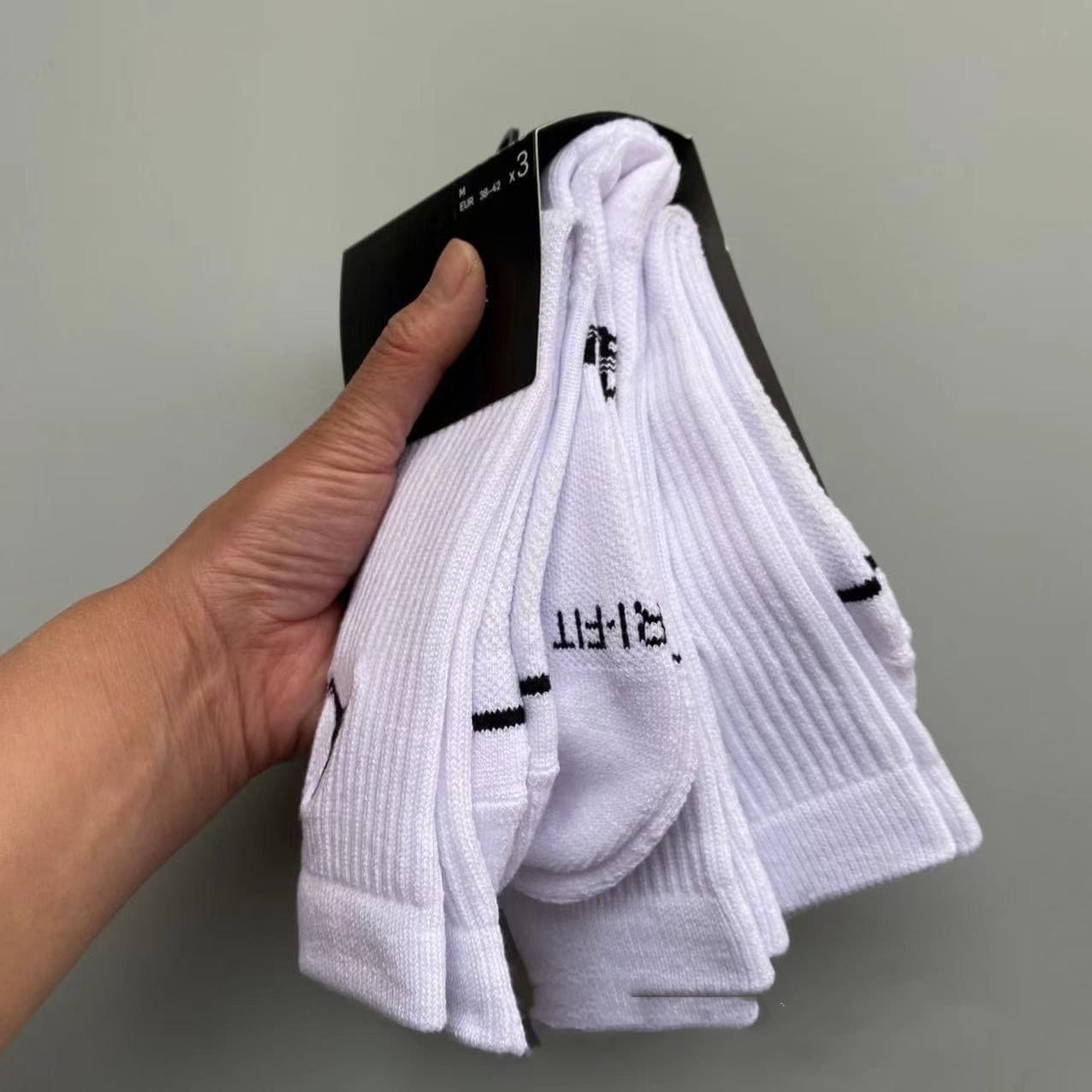 Men's High-Top Socks Air Jordan Sports Socks Terry Bottom Sweat-Absorbing Basketball Socks Anti-Slip Football Socks Mid-Top Socks Running