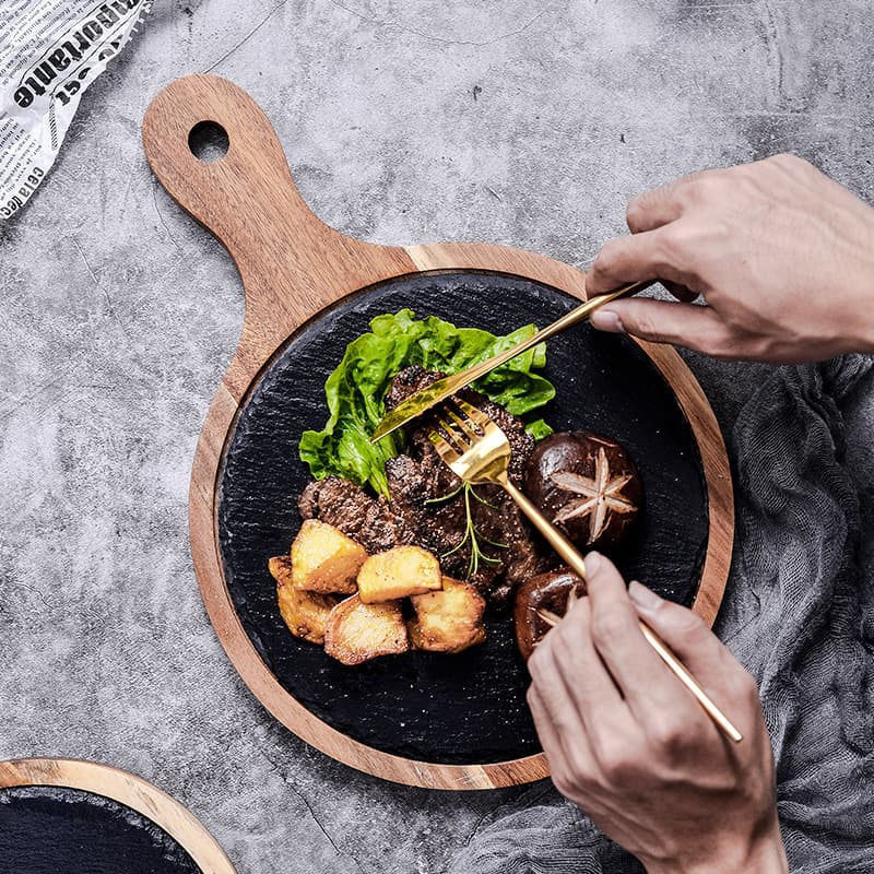 Acacia wood pizza plate steak wooden plate black high-end western food plate with handle wooden round barbecue sushi tray