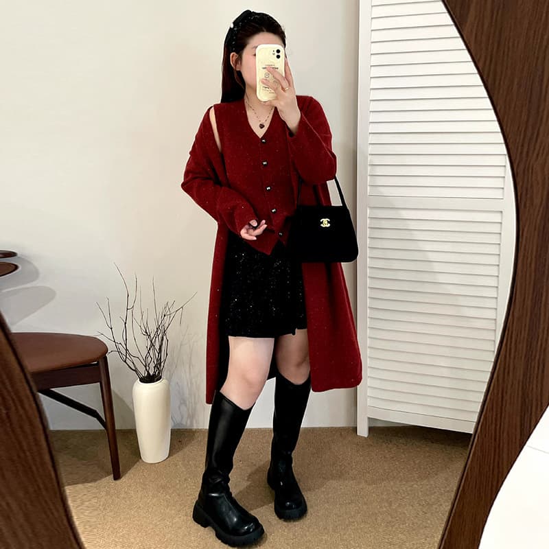 Plus Size Women's Chanel-Style Two-Piece Knitted Set for Winter 2025 (for plus-size women) - Inner Vest and Outerwear (23373)