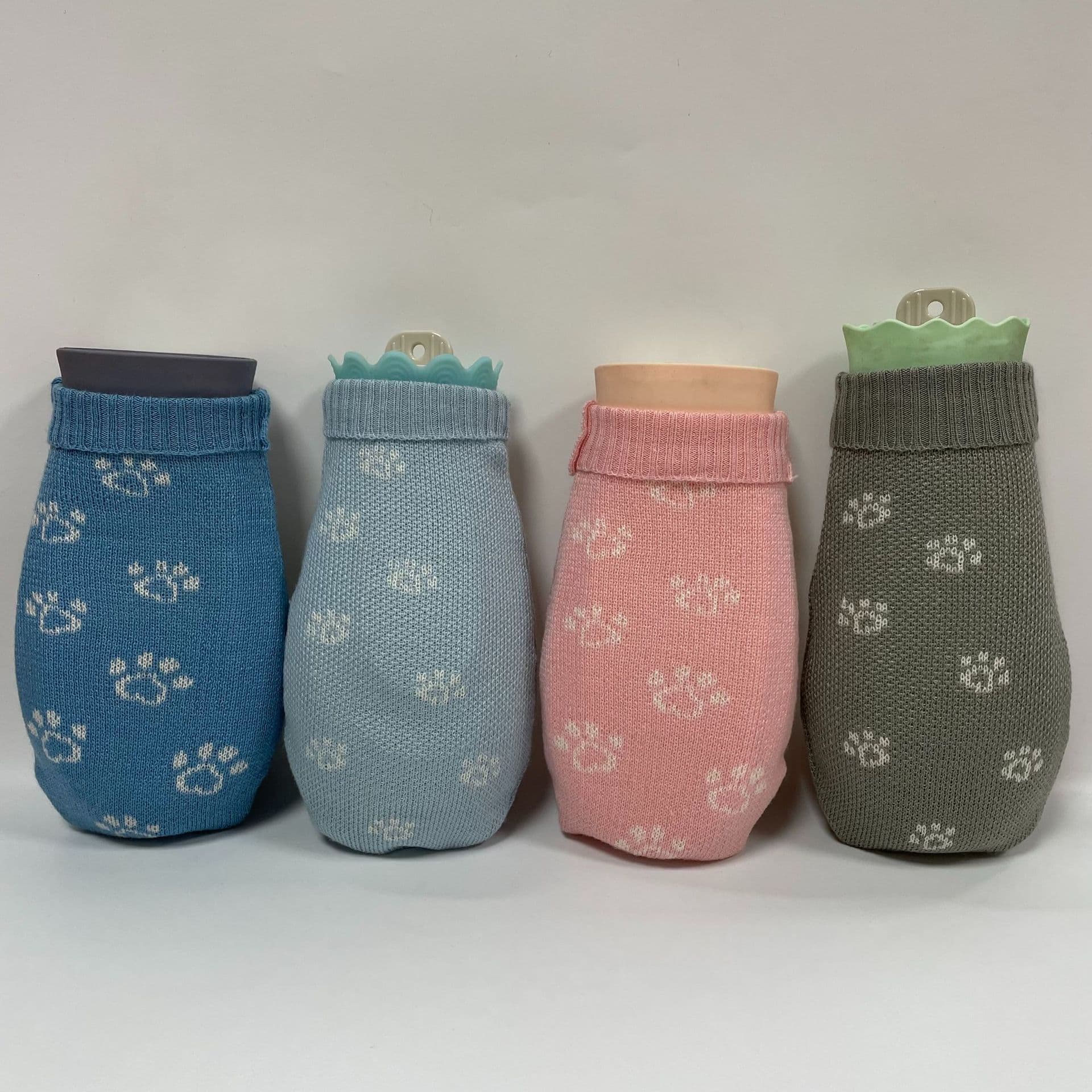 Best-selling custom knitted hot water bottle cover with cute paw print pattern personalized washable anti-wrinkle and anti-scalding hand warmer cover