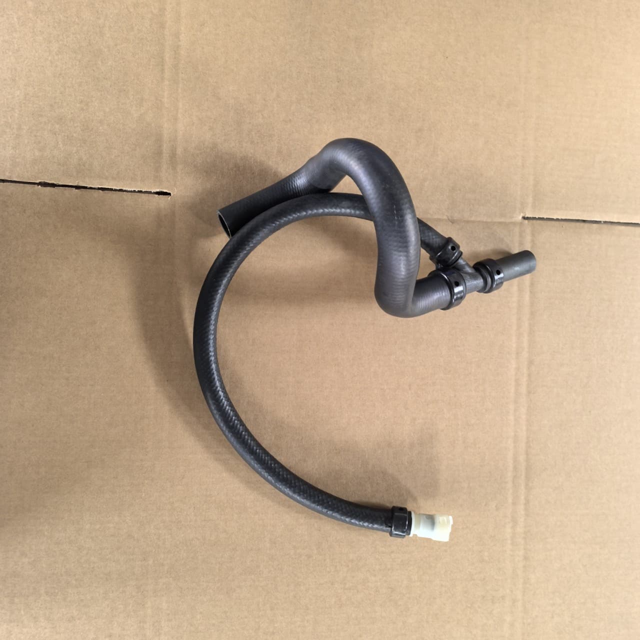 Suitable for Cadillac heater hose 15834772 15058002 10367225 15005677