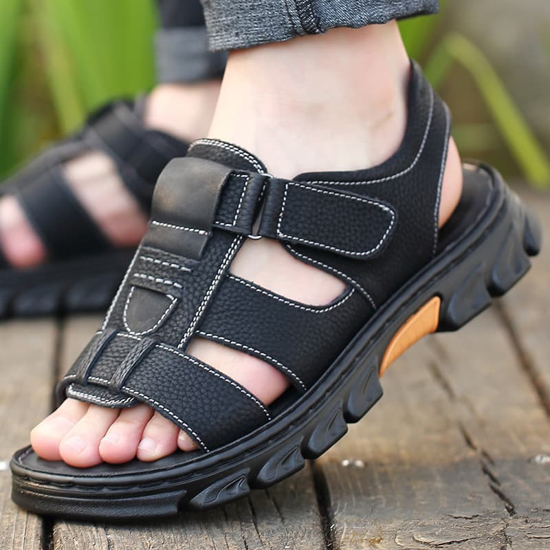 Summer Men's Sandals Breathable Versatile Casual Shoes Outdoor Two-Way Wear Men's Beach Shoes Middle-Aged Dad Slip-On Shoes