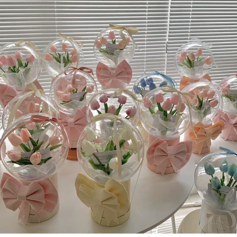 Chinese Valentine's Day Bouquet Packaging Round Transparent Acrylic Wave Ball Gift Rose Hug Bucket Flower Box Flower Packaging Box
