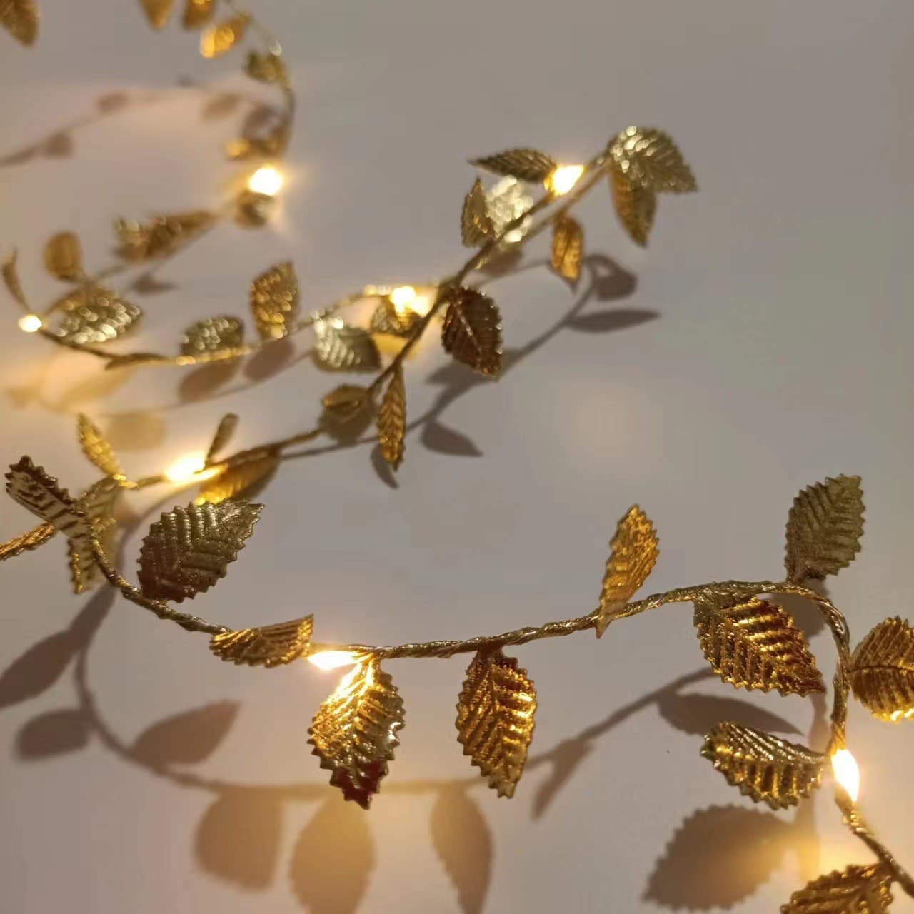 Gold Simulated Vine Branch String Lights Battery Indoor Festival Decorative String Lights LED Green Leaf Vine Lights