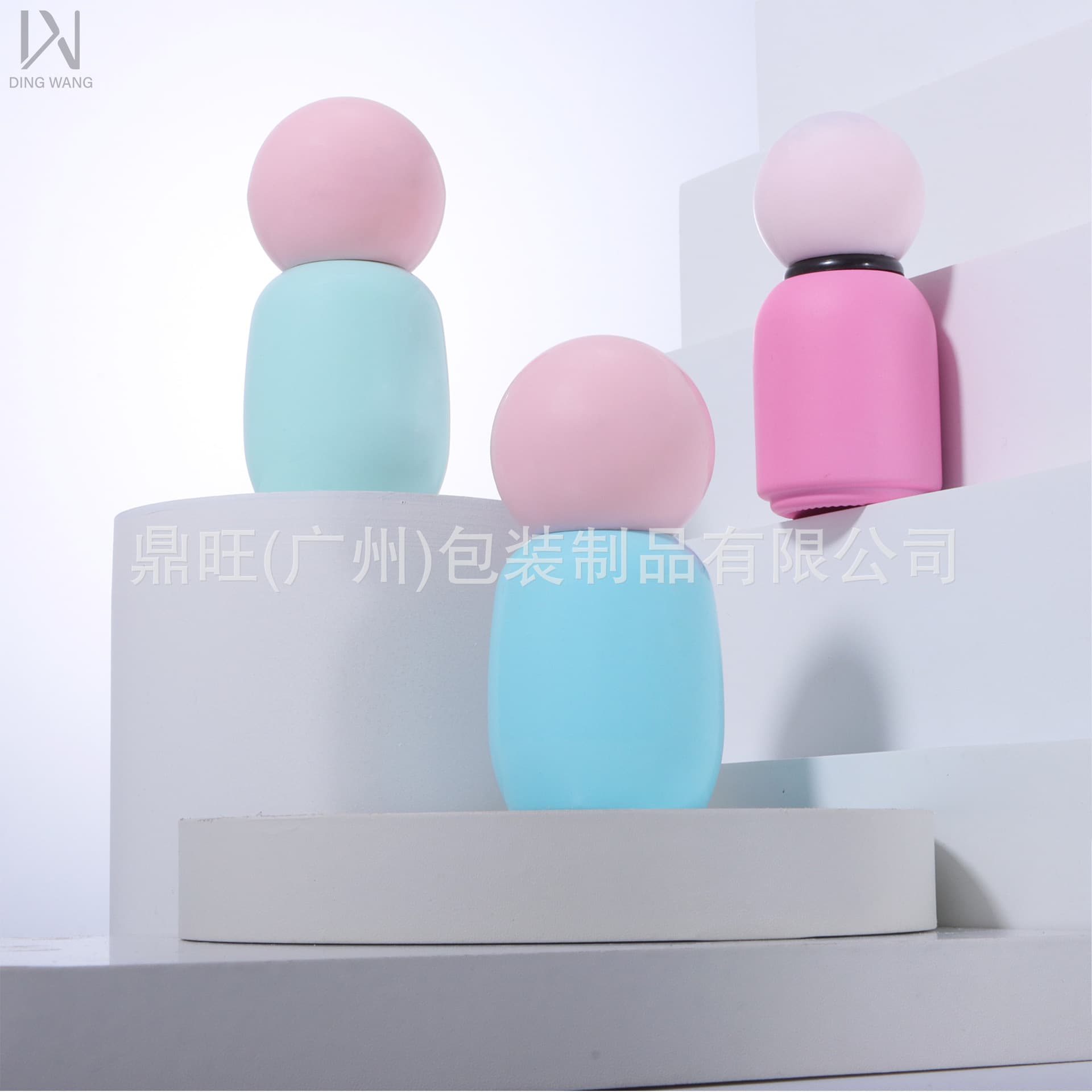 Factory Supply 15ml Empty Nail Polish Bottle Ball Cap Gel Polish Glass Bottle UV Gel Bottle Empty with Brush