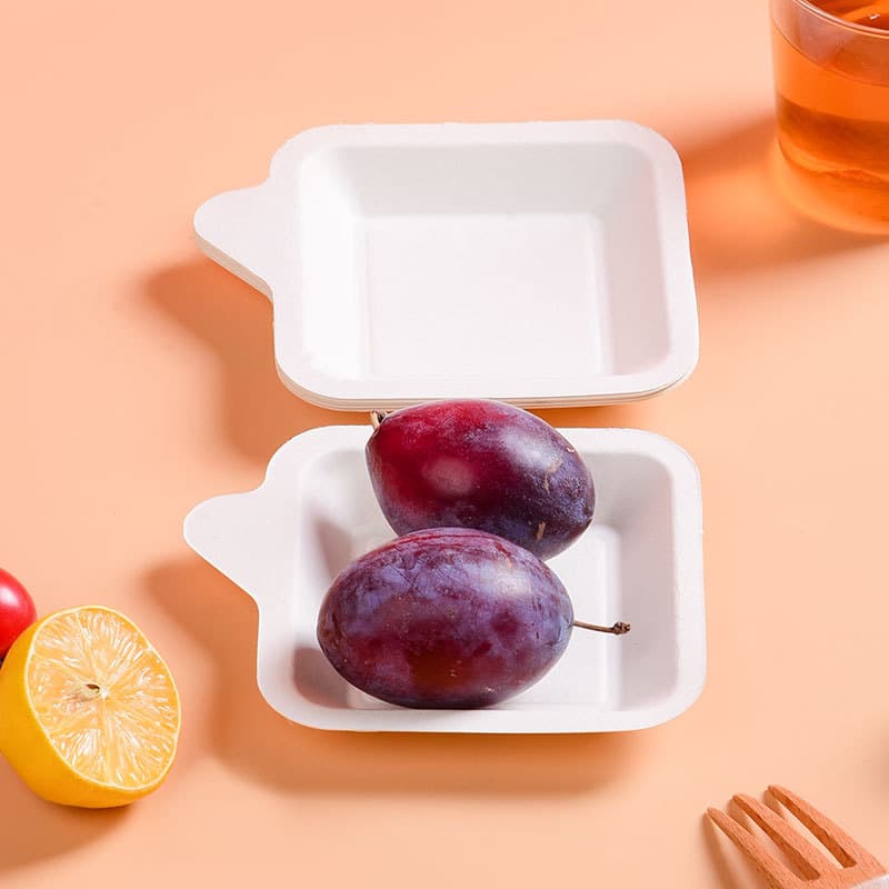 Disposable cake plates, paper dishes, biodegradable, 5-pack, sugarcane pulp heart-shaped plates, small square plates, waterproof and oil-proof.