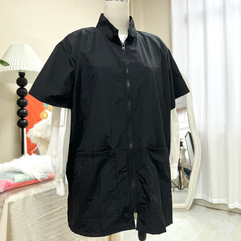 Pet shop groomer's grooming robe with full zipper, solid color, suitable for trimming cats and dogs, preventing hair from sticking, trendy work clothes.