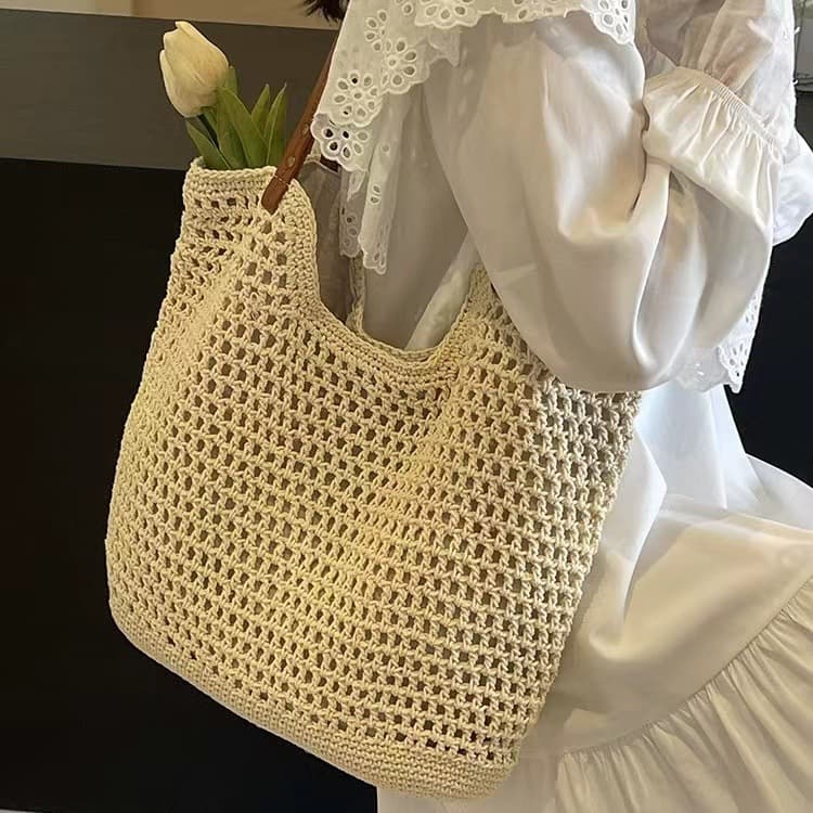 Summer Versatile Straw Woven Handbag Travel Hollow Cotton Thread Single Shoulder Tote Bag Large Capacity Casual Travel Bag for Women