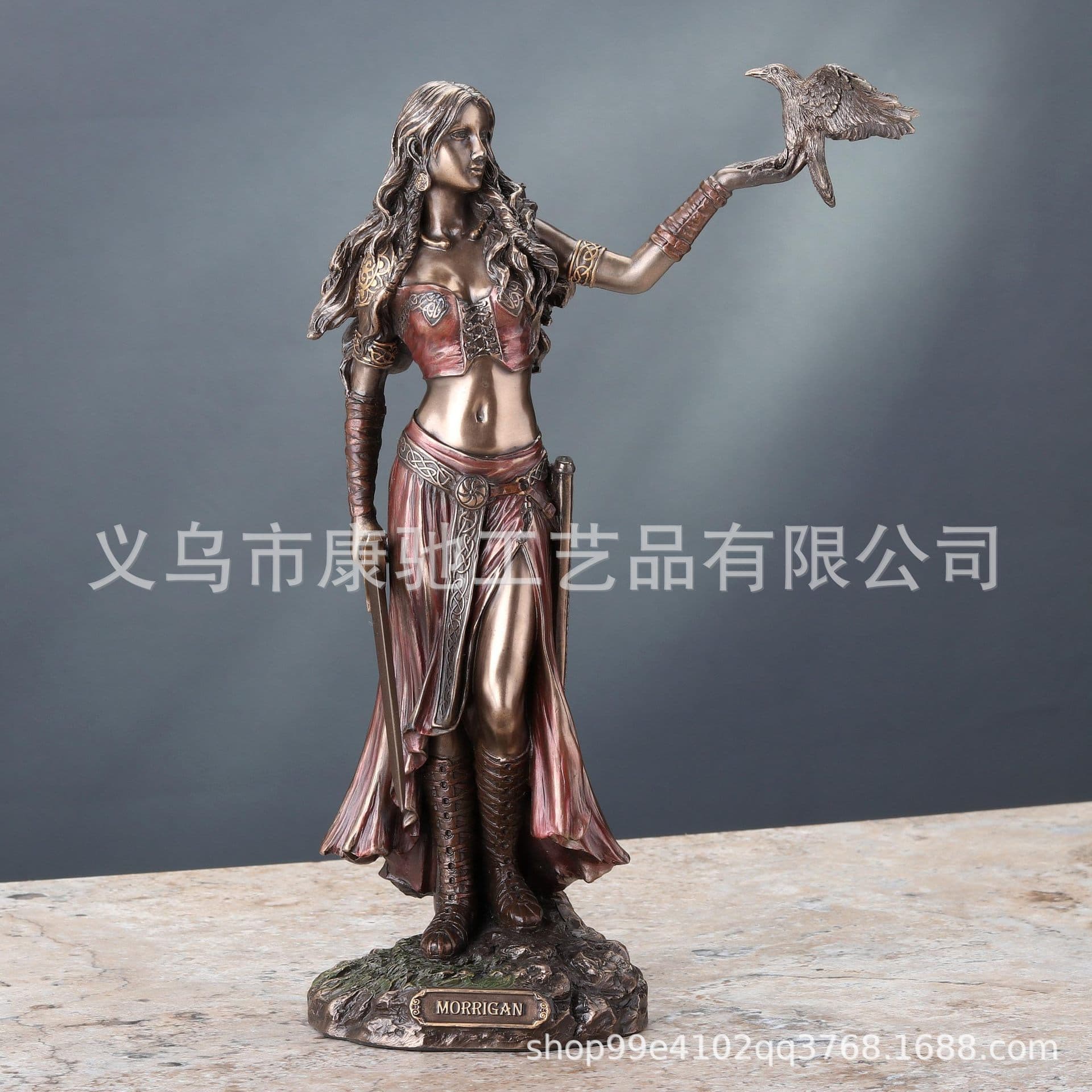Cross-border new goddess holding eagle resin statue ornaments Mythical goddess home garden European and American decorative crafts