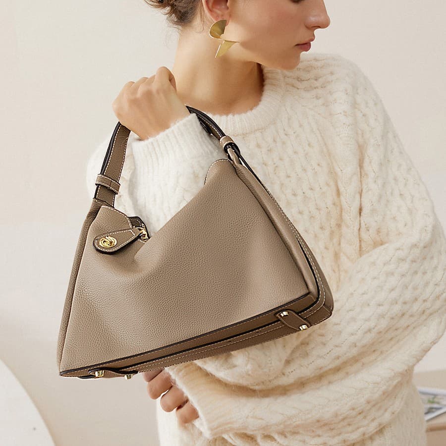 High-end genuine leather women's bag 2025 new crossbody shoulder bag women's fashion armpit bag atmospheric women's bag