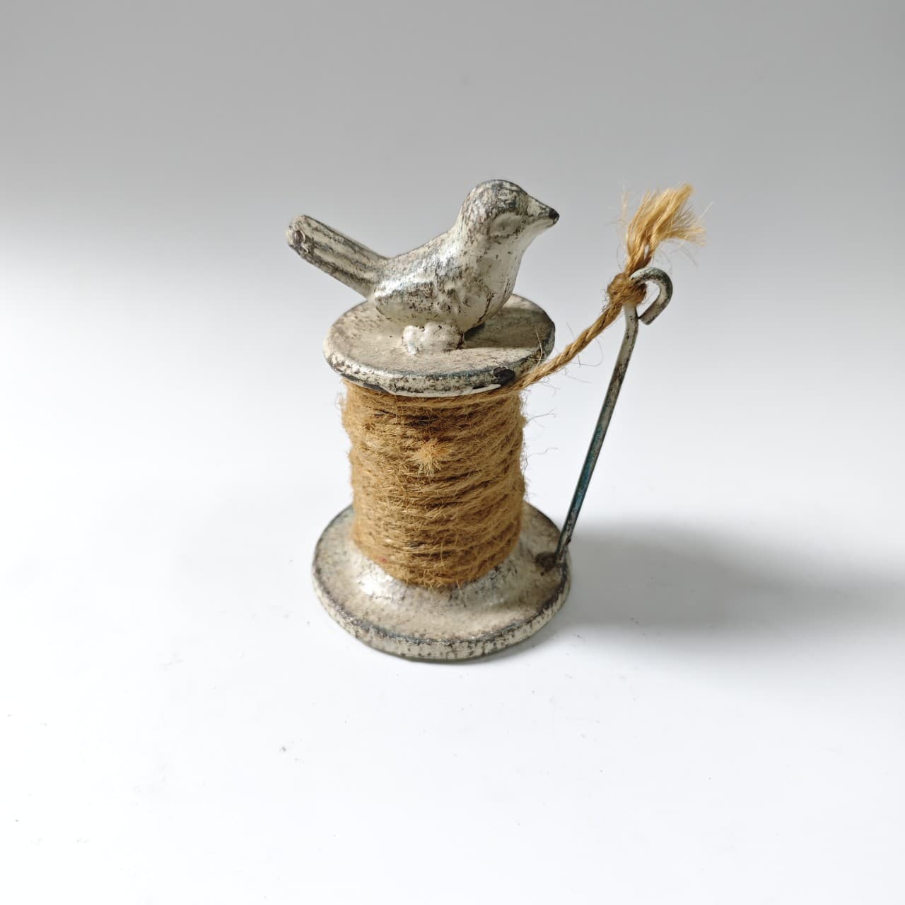 Nordic style desktop ornaments, creative imitation hemp rope paper weights, cast iron crafts, home decoration