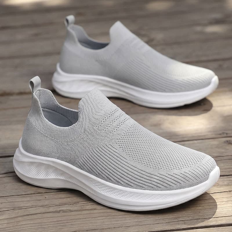 Breathable Flyknit Casual Sports Shoes for Men 2026 Spring/Summer New Style Slip-On Lightweight Cushioned Men's Shoes Loafer Shoes for Men