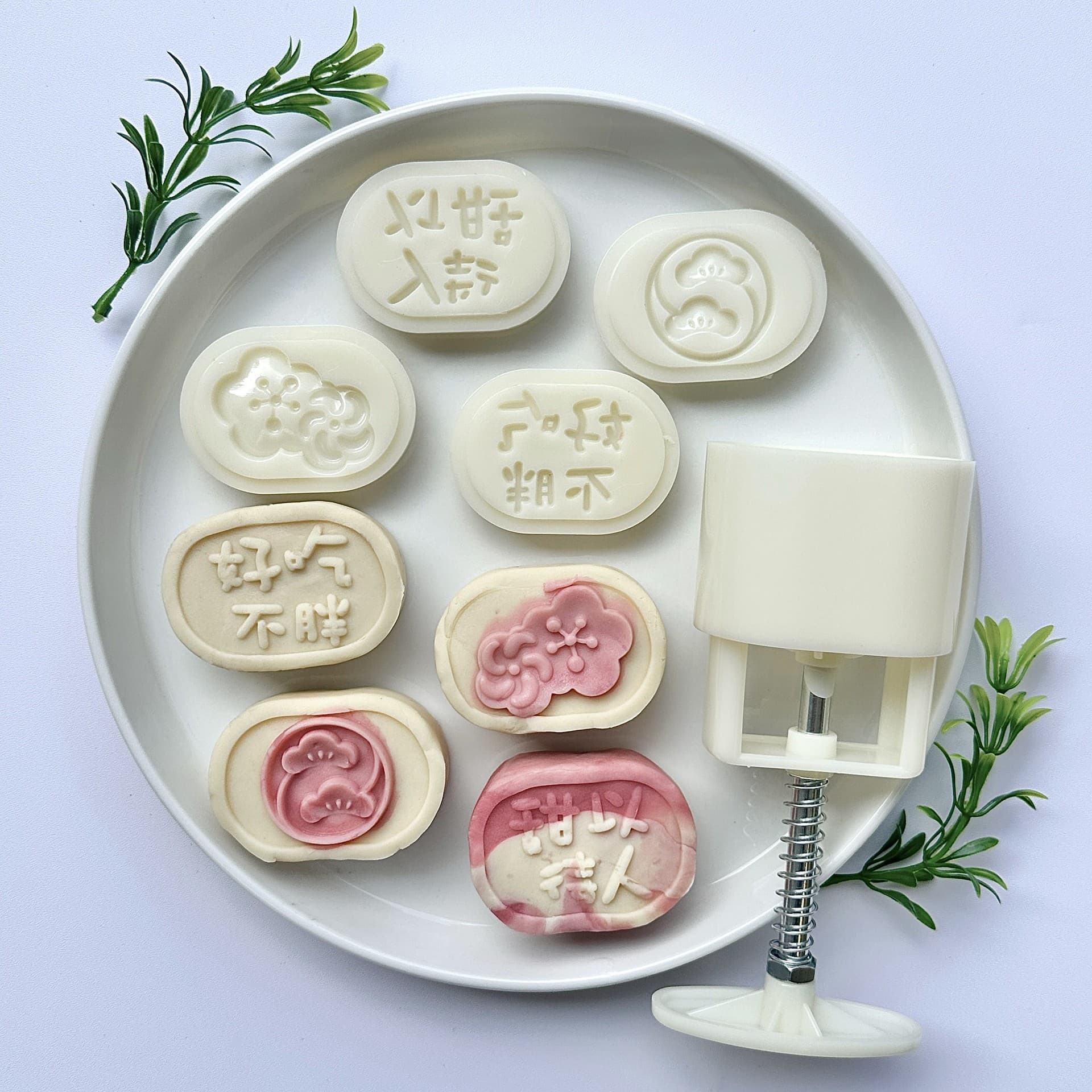New product in 2022, Taiwanese mung bean ice cream mold, delicious but not fat, sweet and entertaining, oval rabbit mung bean ice