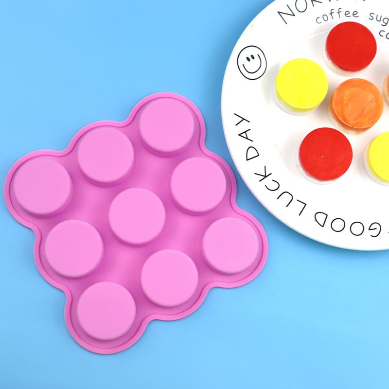 Spot wholesale 9 small cylindrical silicone cake molds cold process soap molds chocolate molds household handmade soap tools