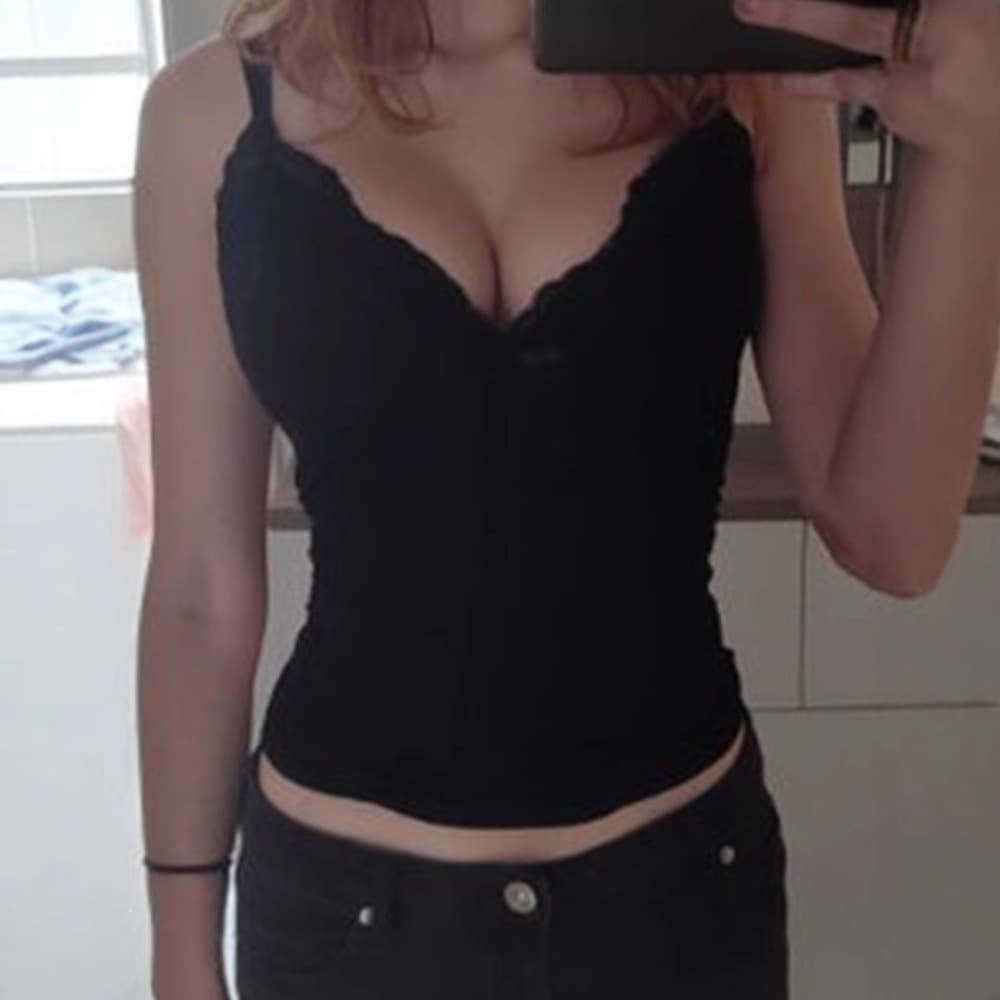 European and American Y2K lace vest solid color hot girl slim fit inner wear spliced French women's suspender street ins cross-border wholesale